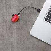 Zadní blikačka BlackBurn Click USB