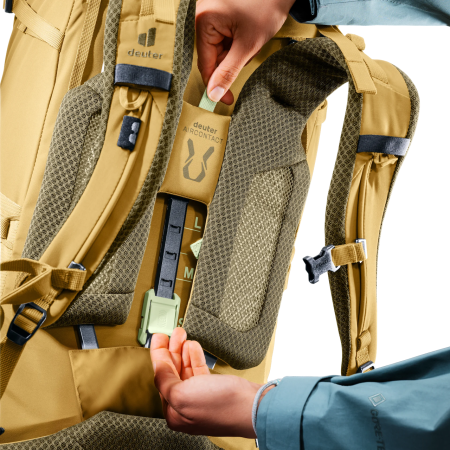 Жіночий туристичний рюкзак Deuter Aircontact Core 45+10 SL