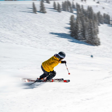 Розпродаж гірськолижного спорядження