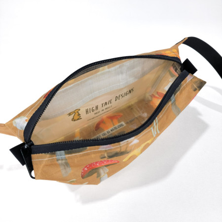 Поясна сумка High Tail Designs Fanny Pack Botany Poster