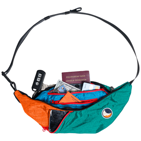 Поясна сумка Ticket to the moon Upcycled Sling Bag Unique Edition