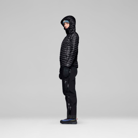 Жіноча пухова куртка Norrona trollveggen down800 super light Hood