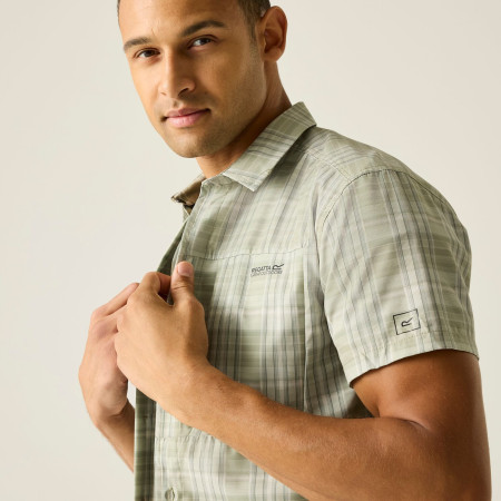 Чоловіча сорочка Regatta Anti-Insect Travel Light S/S Shirt