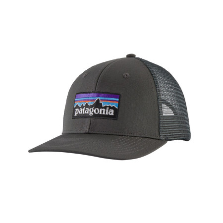 Кепка Patagonia P-6 Logo Trucker Hat