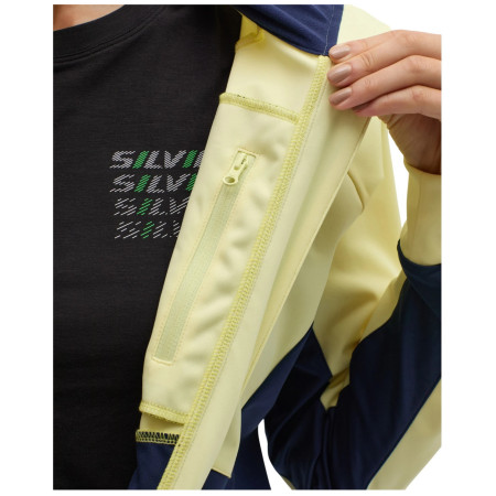 Жіноча софтшелова куртка Silvini Pusteria