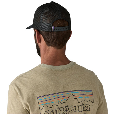 Кепка Patagonia P-6 Logo LoPro Trucker Hat
