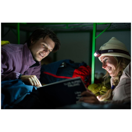 Налобний ліхтарик Petzl Actik (2025)