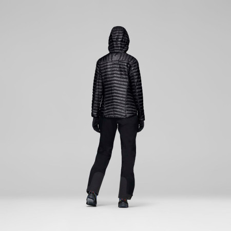 Жіноча пухова куртка Norrona trollveggen down800 super light Hood