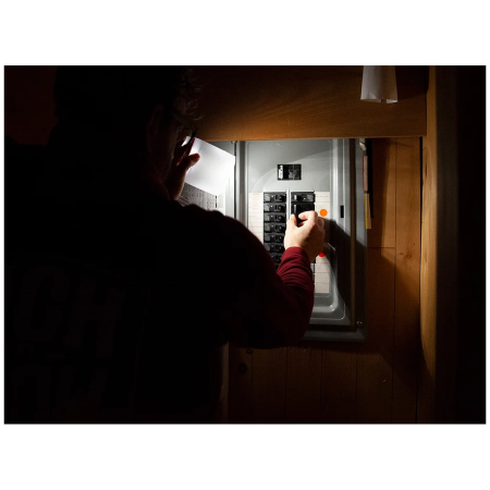 Лампа Mpowerd Luci EMRG