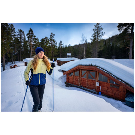 Жіноча софтшелова куртка Silvini Pusteria