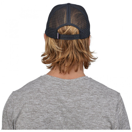 Кепка Patagonia P-6 Logo Trucker Hat