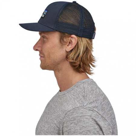 Кепка Patagonia P-6 Logo Trucker Hat