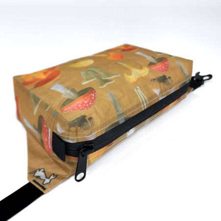 Поясна сумка High Tail Designs Fanny Pack Botany Poster