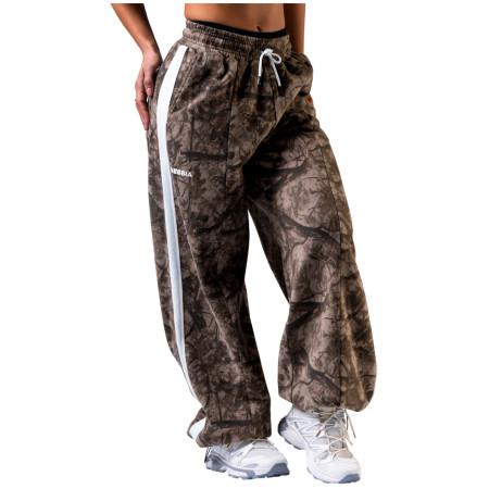 Жіночі спортивні штани Nebbia Oversized sweatpants Power світло-коричневий LIGHT BROWN CAMO